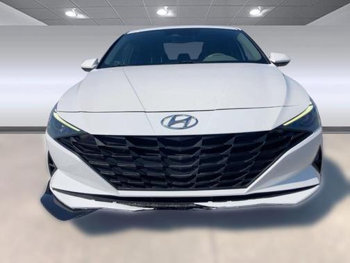 2021 Hyundai ELANTRA SE