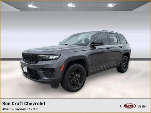 Baltic Gray Metallic Clearcoat 2024 Jeep Grand Cherokee Altitude