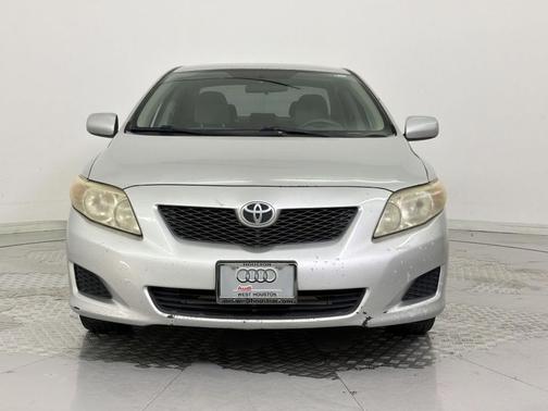 Classic Silver Metallic 2010 Toyota Corolla LE
