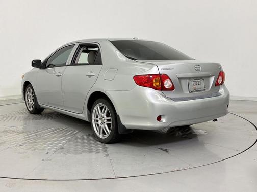 Classic Silver Metallic 2010 Toyota Corolla LE
