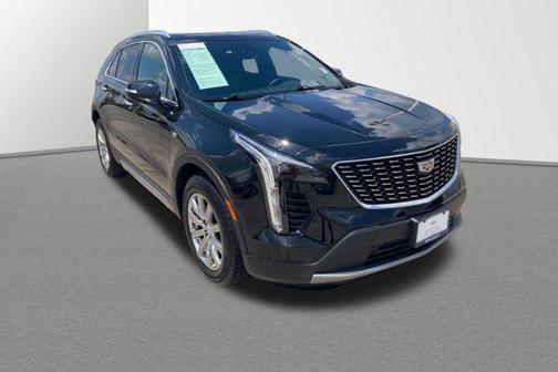 2022 Cadillac XT4 Premium Luxury