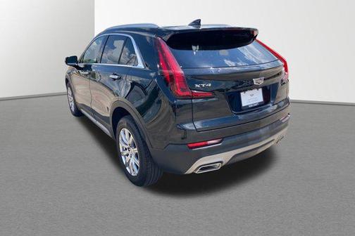 2022 Cadillac XT4 Premium Luxury