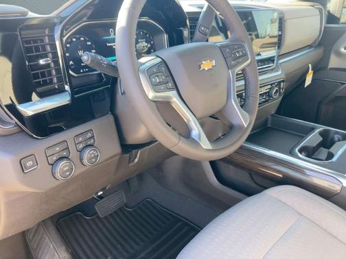 2026 Chevrolet Silverado 3500 LT