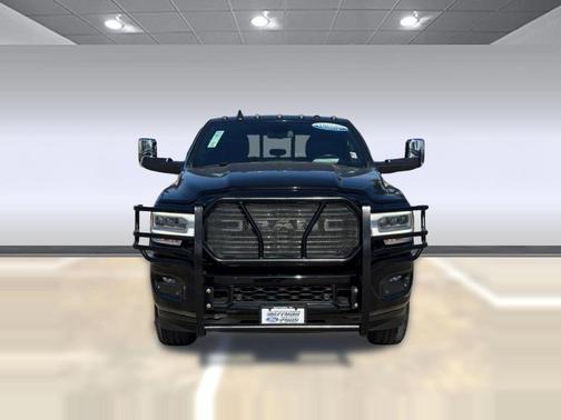 2021 RAM 2500 Laramie Crew Cab 4x4 6'4' Box