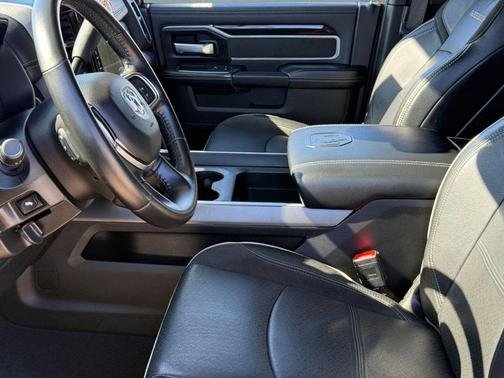 2021 RAM 2500 Laramie Crew Cab 4x4 6'4' Box