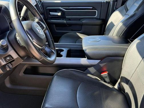 2021 RAM 2500 Laramie Crew Cab 4x4 6'4' Box