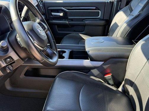 2021 RAM 2500 Laramie Crew Cab 4x4 6'4' Box