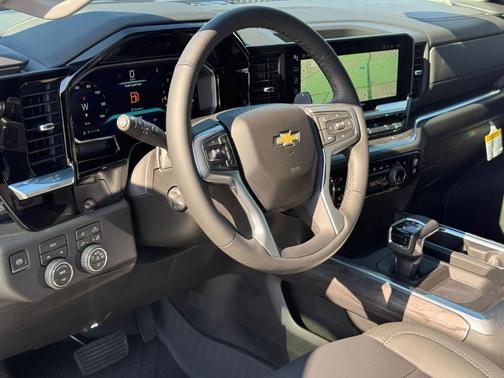 Polar White Tricoat 2026 Chevrolet Silverado 1500 LTZ