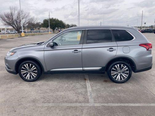 2019 Mitsubishi Outlander SEL