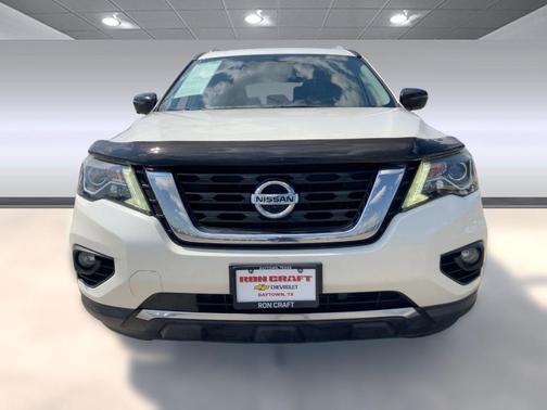 2017 Nissan Pathfinder Platinum