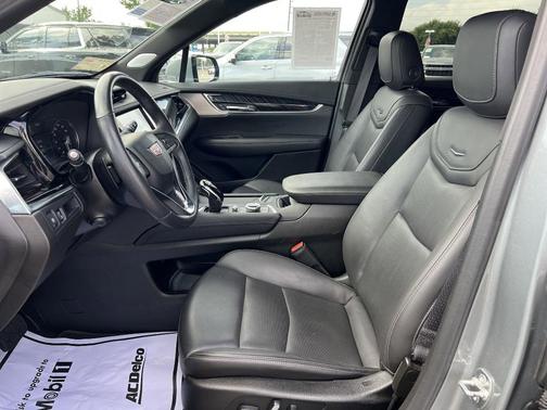 2024 Cadillac XT6 Premium Luxury FWD