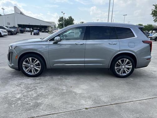 2024 Cadillac XT6 Premium Luxury FWD