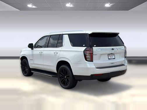 Iridescent Pearl Tricoat 2021 Chevrolet Tahoe LT