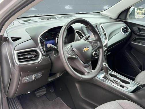 Silver Ice Metallic 2020 Chevrolet Equinox 1LT