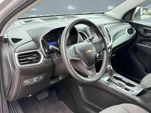 Silver Ice Metallic 2020 Chevrolet Equinox 1LT