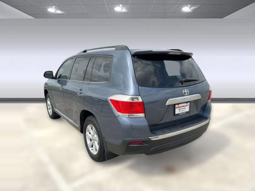 2013 Toyota Highlander SE