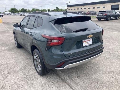 2025 Chevrolet Trax LT