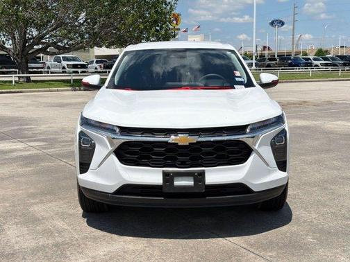 Summit White 2024 Chevrolet Trax LS