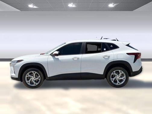 Summit White 2024 Chevrolet Trax LS