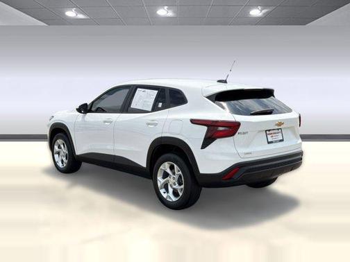 Summit White 2024 Chevrolet Trax LS