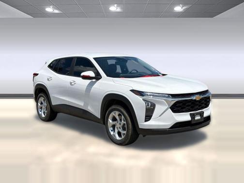 Summit White 2024 Chevrolet Trax LS