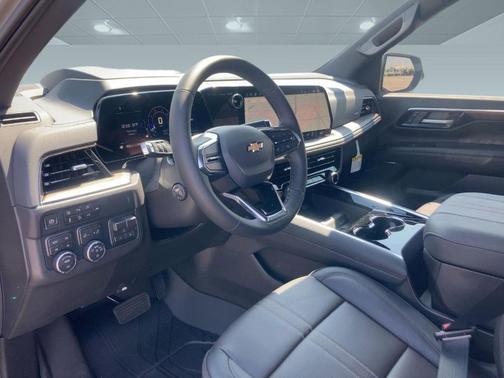 2025 Chevrolet Suburban 4WD High Country