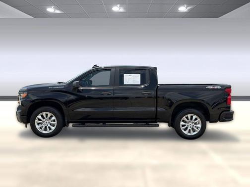 Black 2026 Chevrolet Silverado 1500 Custom