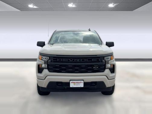 White Sands 2026 Chevrolet Silverado 1500 Custom