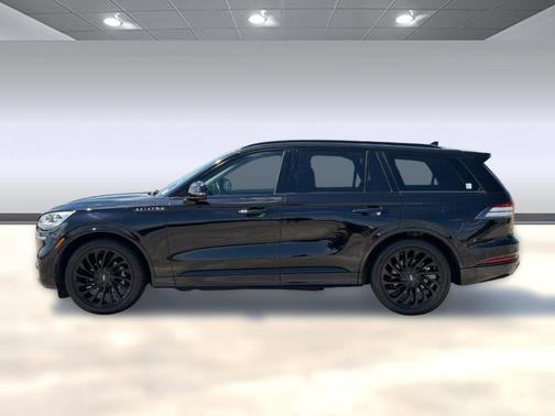 Infinite Black Metallic Clearcoat 2023 Lincoln Aviator Reserve