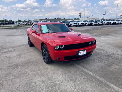 2022 Dodge Challenger SXT
