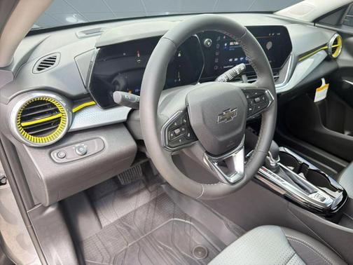 Sterling Gray Metallic 2026 Chevrolet Trax LT