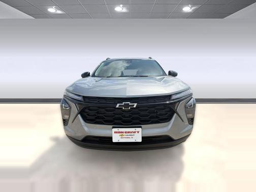 Sterling Gray Metallic 2026 Chevrolet Trax LT