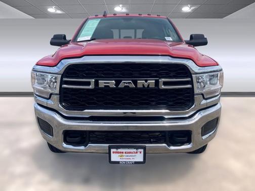 2020 RAM 2500 Tradesman Crew Cab 4X4 6'4' Box