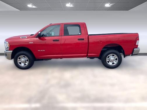 2020 RAM 2500 Tradesman Crew Cab 4X4 6'4' Box