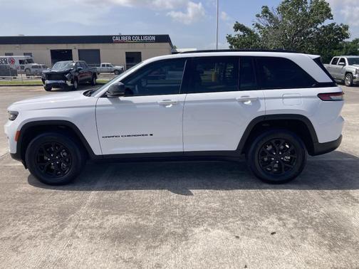 2025 Jeep Grand Cherokee Altitude