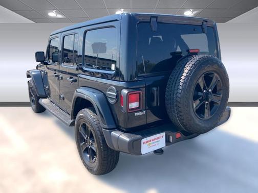2023 Jeep Wrangler 4-Door Sahara Altitude 4x4