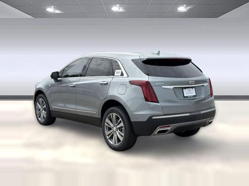 Argent Silver Metallic 2026 Cadillac XT5 Premium Luxury