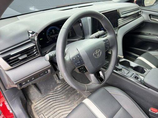 Supersonic Red 2025 Toyota Camry SE