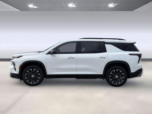 Summit White 2026 Chevrolet Traverse LT