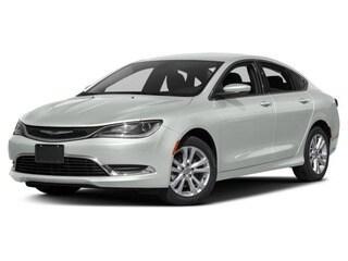 Bright White Clearcoat 2017 Chrysler 200 Limited