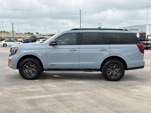 Glacier Gray Metallic TriCoat 2025 Ford Expedition Tremor