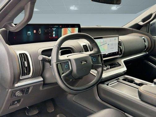 Glacier Gray Metallic TriCoat 2025 Ford Expedition Tremor