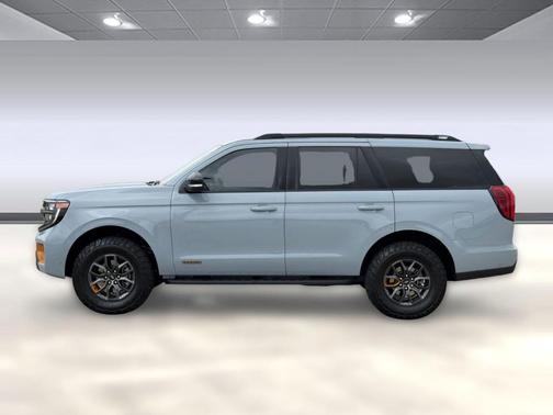 Glacier Gray Metallic TriCoat 2025 Ford Expedition Tremor