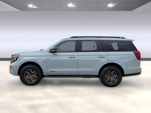 Glacier Gray Metallic TriCoat 2025 Ford Expedition Tremor