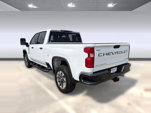2026 Chevrolet Silverado 2500 Custom