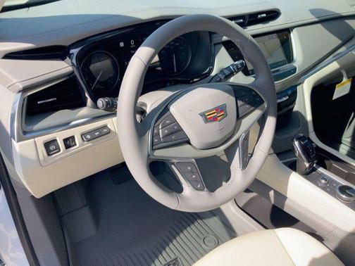 Crystal White Tricoat 2026 Cadillac XT5 Premium Luxury