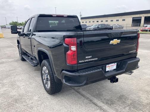 2025 Chevrolet Silverado 2500 Custom