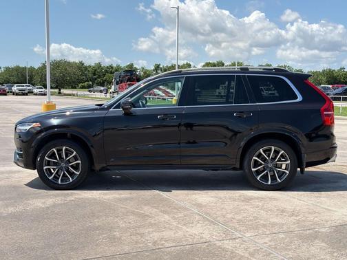 Onyx Black Metallic 2018 Volvo XC90 T5 Momentum