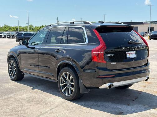 Onyx Black Metallic 2018 Volvo XC90 T5 Momentum