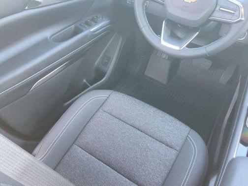 Lakeshore Blue Metallic 2026 Chevrolet Traverse LT